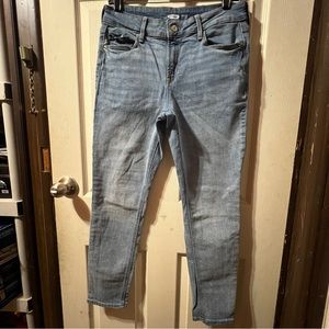 Old Navy Rockstar Super Skinny Jeans